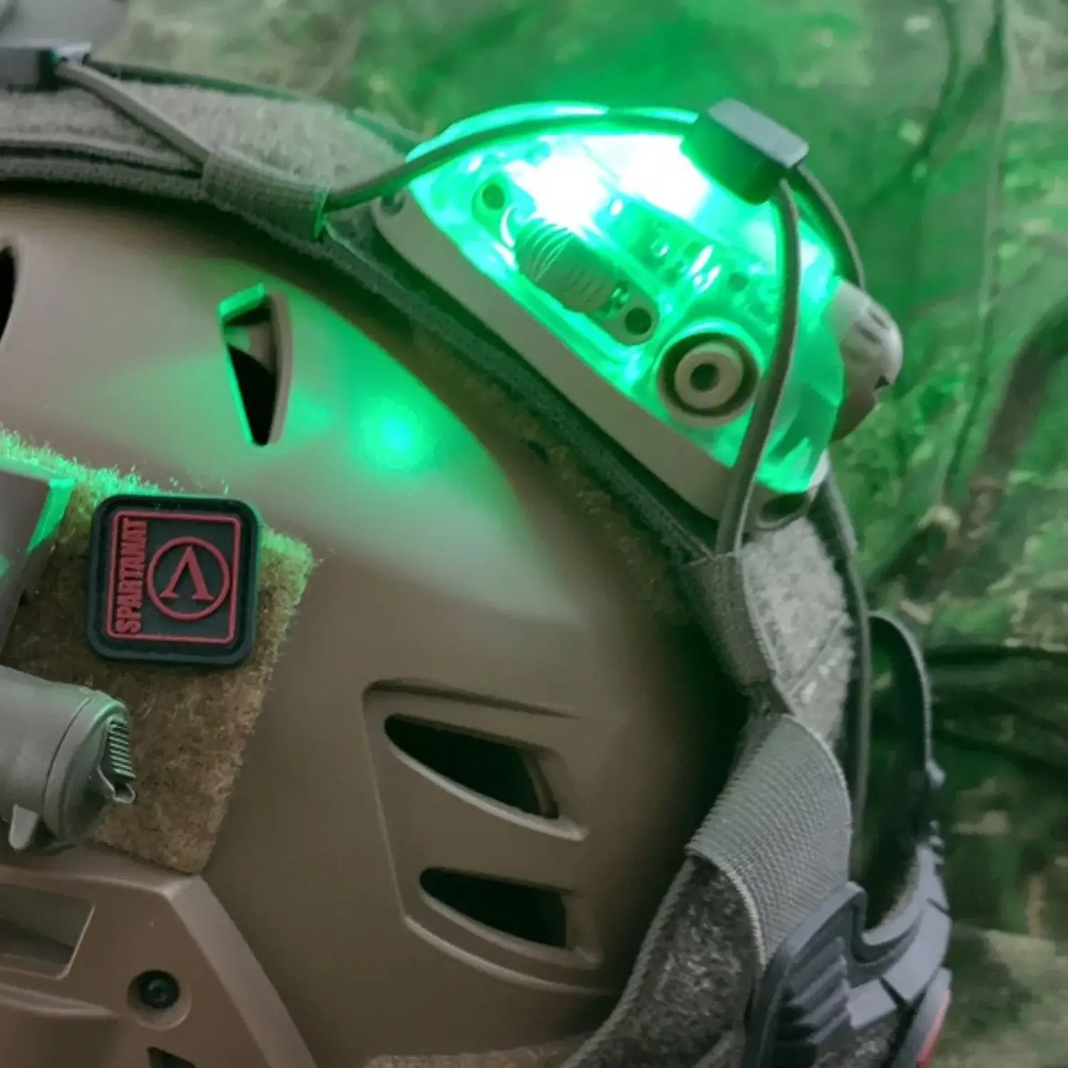 Helmet-light-beacon Helmet with a helmet beacon attached
