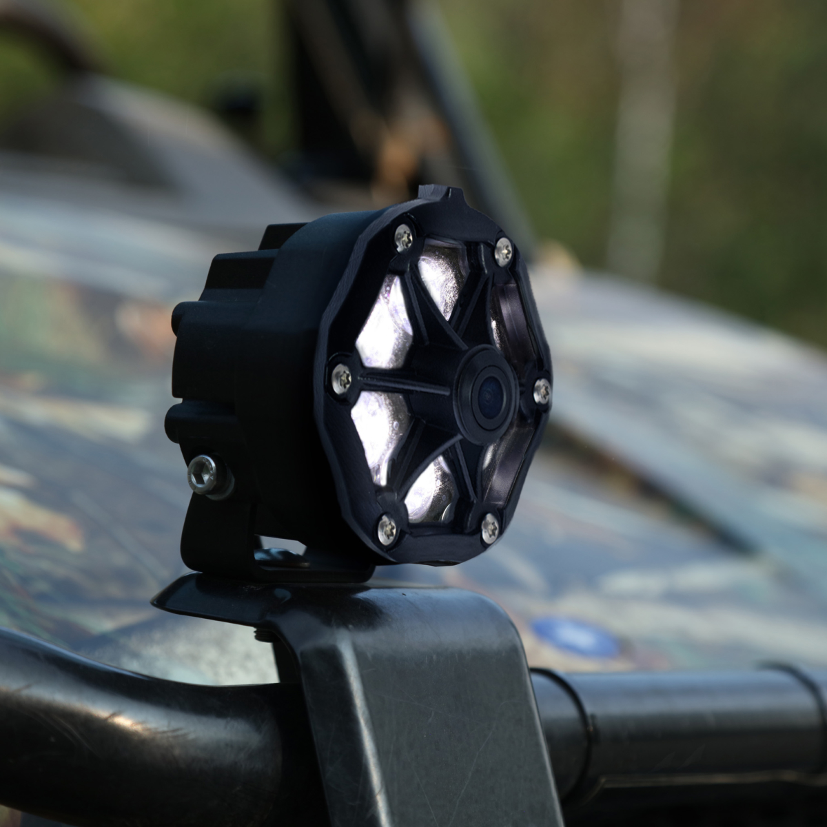 Trail-6-Pro Round LED Work Light integrated camera